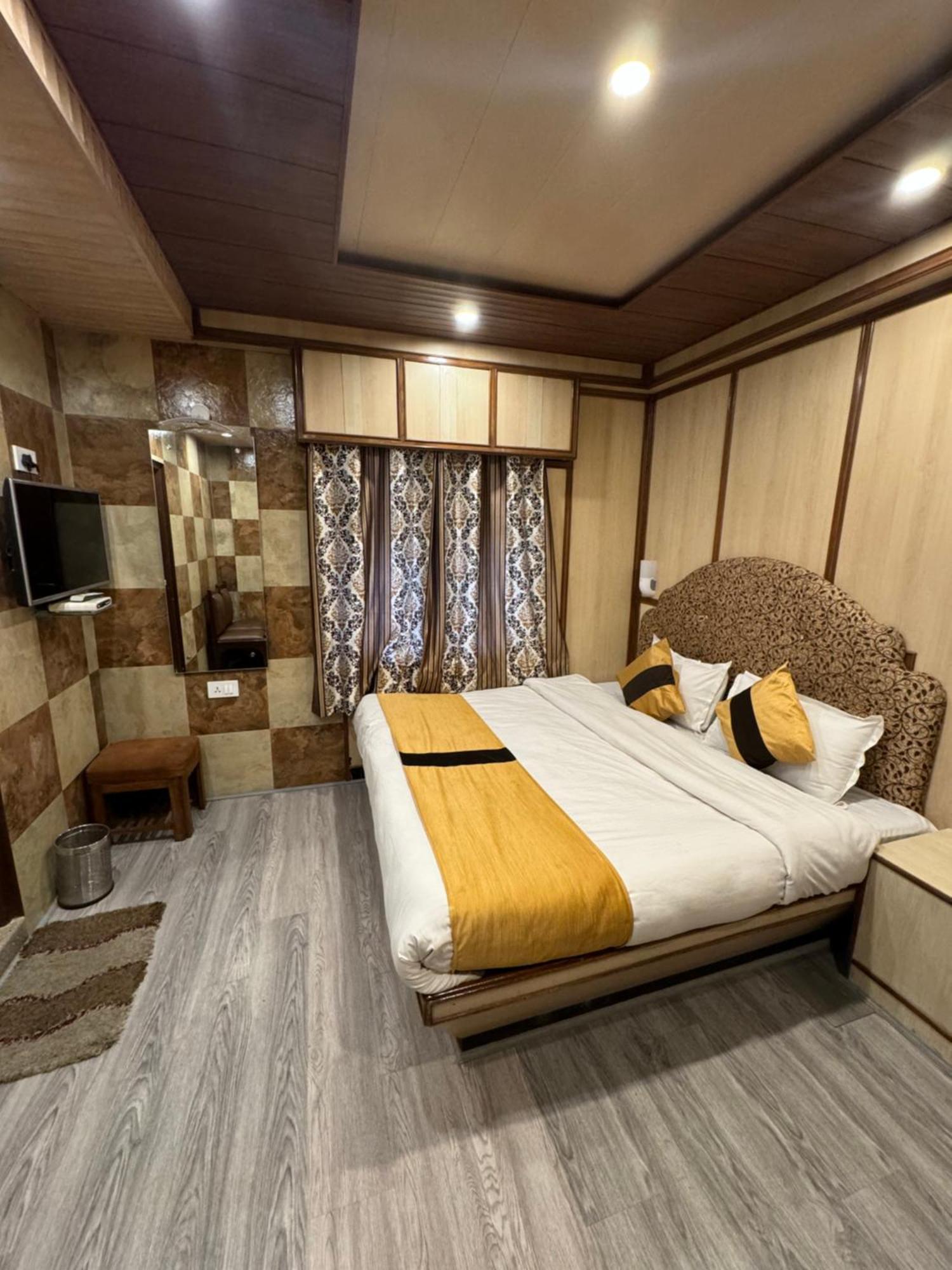 Hotel Victory Since 1979 Shimla Ngoại thất bức ảnh