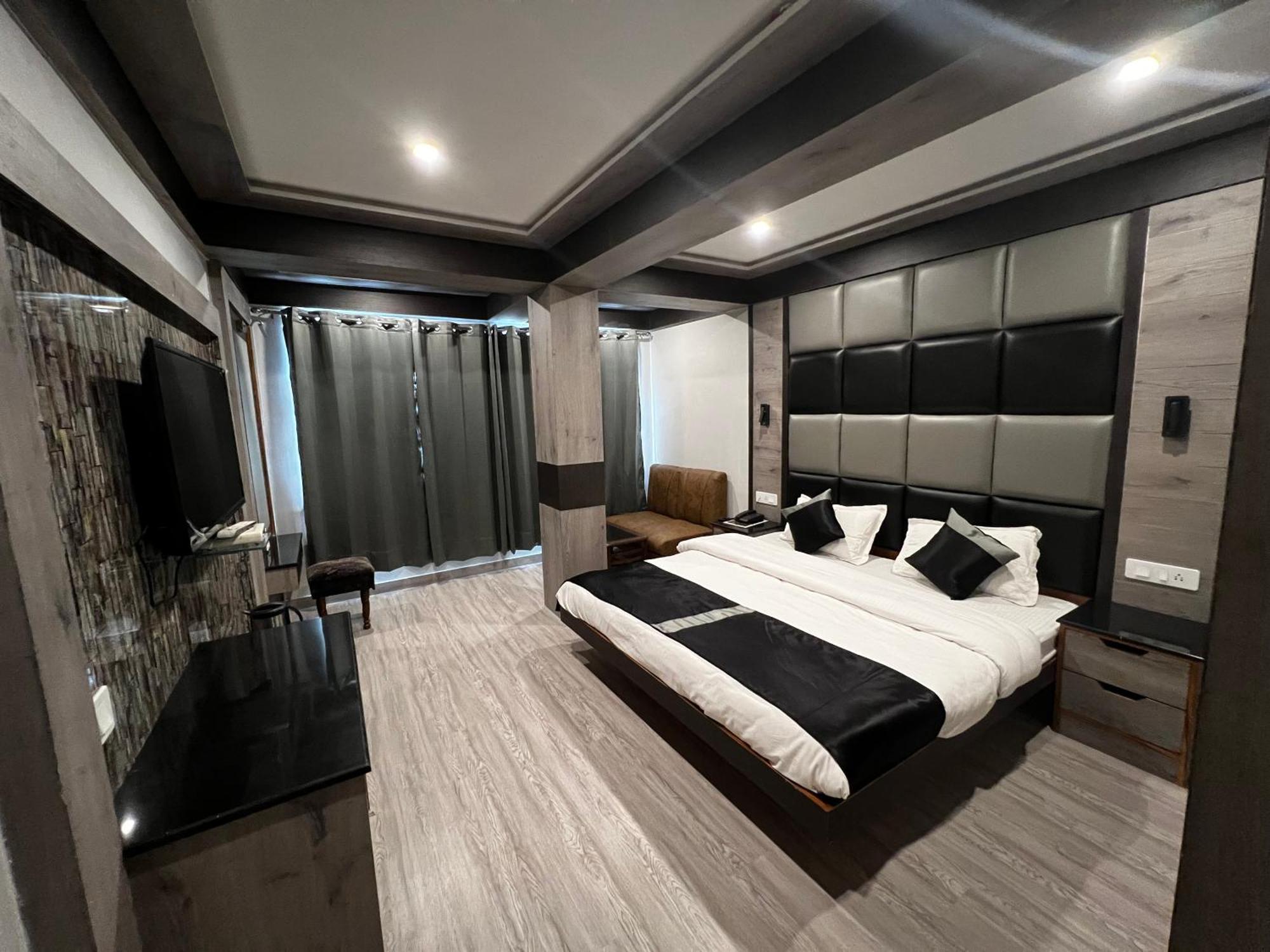 Hotel Victory Since 1979 Shimla Ngoại thất bức ảnh