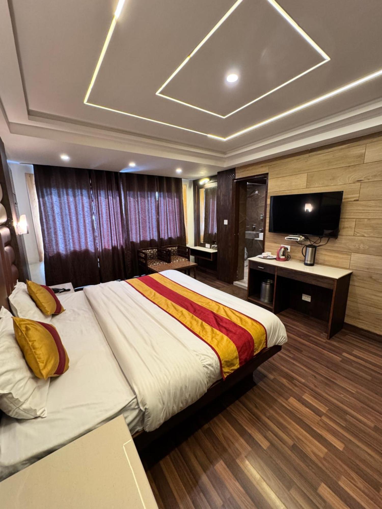 Hotel Victory Since 1979 Shimla Ngoại thất bức ảnh